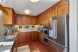 5725 Chelton Dr, Oakland, CA 94611 - Photo 18