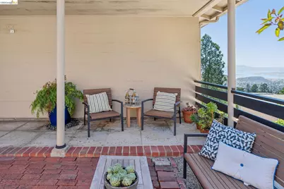 98 Fairlawn Dr, Berkeley, CA 94708 - Photo 6