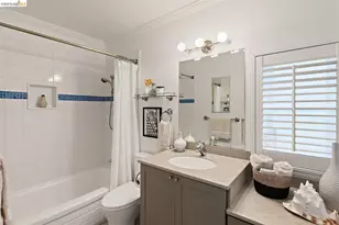 38 Drake Ln, Oakland, CA 94611 - Photo 32