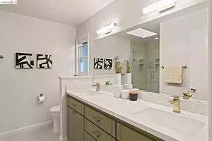 38 Drake Ln, Oakland, CA 94611 - Photo 22