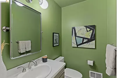 38 Drake Ln, Oakland, CA 94611 - Photo 18