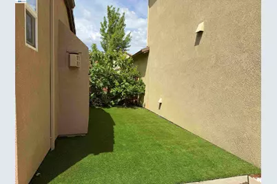 277 Saint Francis Ave, Mountain House, CA 95391 - Photo 24