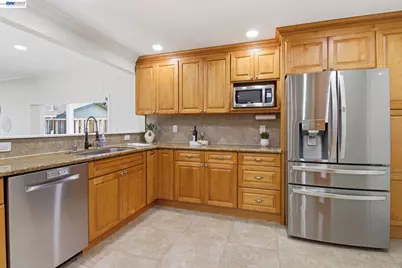 8023 Holanda Ln, Dublin, CA 94568 - Photo 8