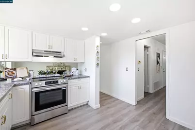 730 Stratford Avenue, Dixon, CA 95620 - Photo 8