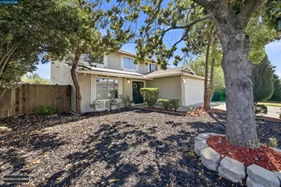 730 Stratford Avenue, Dixon, CA 95620 - Photo 4