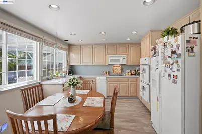 2229 Stewart Ave, Walnut Creek, CA 94596 - Photo 14