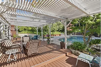 2229 Stewart Ave, Walnut Creek, CA 94596 - Photo 30