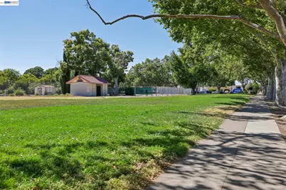 580 15th St, San Jose, CA 95112 - Photo 62