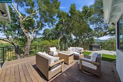 233 Melody Ln, Orinda, CA 94563 - Photo 32