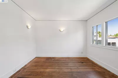 5775 Adeline St, Oakland, CA 94608 - Photo 22