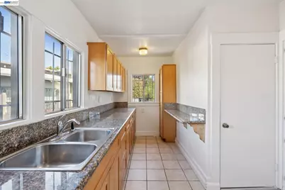 5775 Adeline St, Oakland, CA 94608 - Photo 14