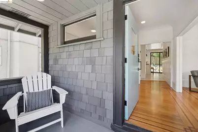 583 Mira Vista Ave, Oakland, CA 94610 - Photo 2