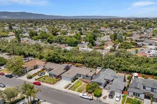 2090 Coolidge Dr, Santa Clara, CA 95051 - Photo 32