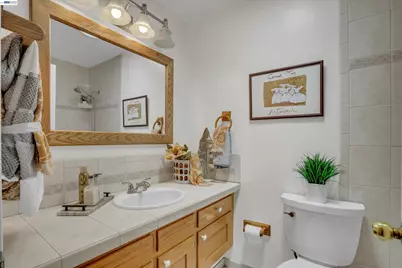2090 Coolidge Dr, Santa Clara, CA 95051 - Photo 18