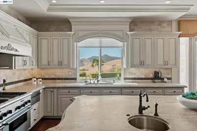 27 Eagle Ridge Ln, Danville, CA 94506 - Photo 16