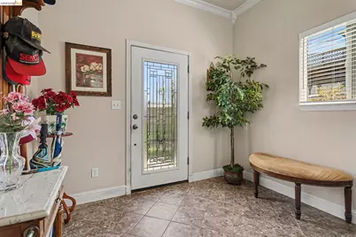 611 Riverview Pl, Bethel Island, CA 94511 - Photo 10