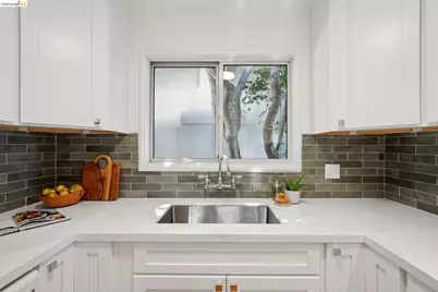 1915 Clemens Rd, Oakland, CA 94602 - Photo 22