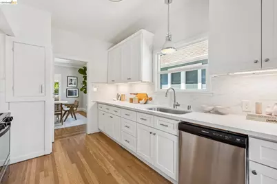 5208 Miles Ave, Oakland, CA 94618 - Photo 18