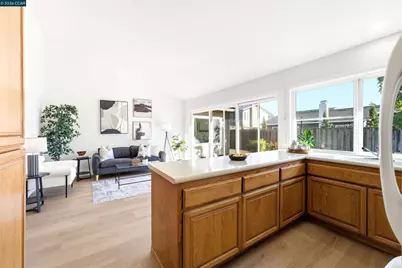 35135 Charmwood Ct, Newark, CA 94560 - Photo 12