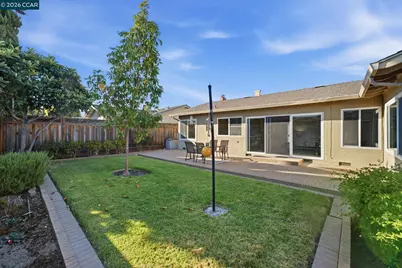 35135 Charmwood Ct, Newark, CA 94560 - Photo 38