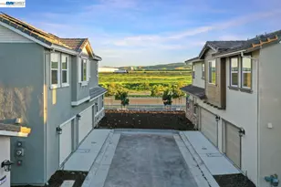 281 Central Pkwy, Mountain House, CA 95391 - Photo 2