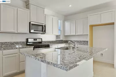 281 Central Parkway, Mountain House, CA 95391 - Photo 24