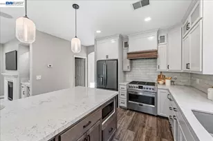 5625 Applegate Way, Dublin, CA 94568 - Photo 10