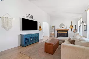 241 Garnet Dr, Livermore, CA 94550 - Photo 6