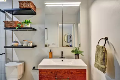 425 Orange St #202, Oakland, CA 94610 - Photo 28