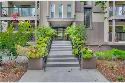 425 Orange St #202, Oakland, CA 94610 - Photo 2