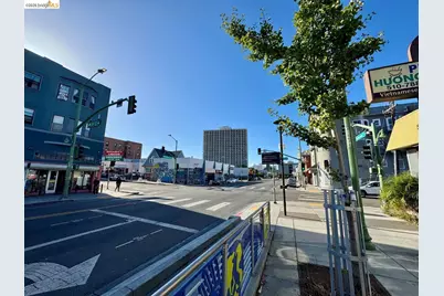 220 International Blvd, Oakland, CA 94606 - Photo 4