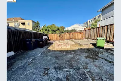 220 International Blvd, Oakland, CA 94606 - Photo 6