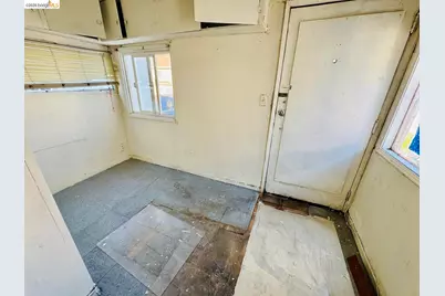 220 International Blvd, Oakland, CA 94606 - Photo 30