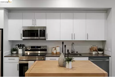 260 Brooklyn Basin Way #460, Oakland, CA 94606 - Photo 12