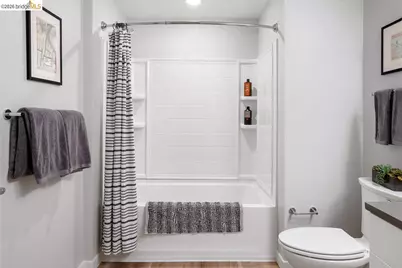 260 Brooklyn Basin Way #432, Oakland, CA 94606 - Photo 18