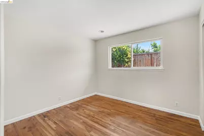 2467 Tanager Cir, Concord, CA 94520 - Photo 10