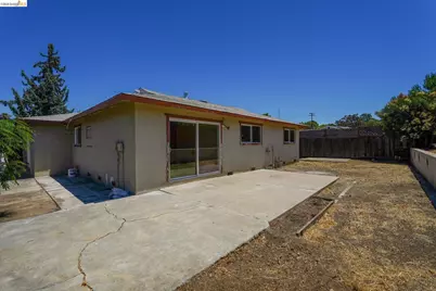 2467 Tanager Cir, Concord, CA 94520 - Photo 20