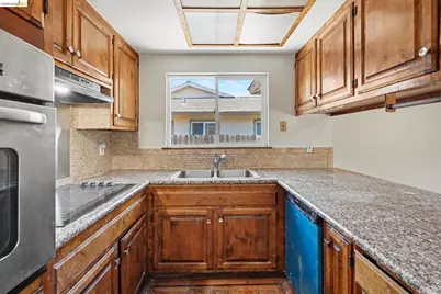 2467 Tanager Cir, Concord, CA 94520 - Photo 16