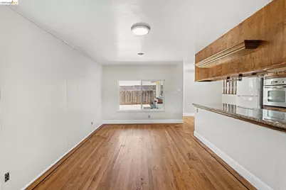 2467 Tanager Cir, Concord, CA 94520 - Photo 8