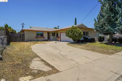 2467 Tanager Cir, Concord, CA 94520 - Photo 2