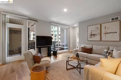 260 Brooklyn Basin Way #475, Oakland, CA 94606 - Photo 2
