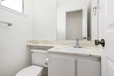 7552 Silvertree Ln #25, Dublin, CA 94568 - Photo 22