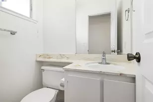 7552 Silvertree Ln, Dublin, CA 94568 - Photo 22