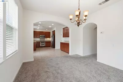 1121 Andreas Ln, Tracy, CA 95376 - Photo 18