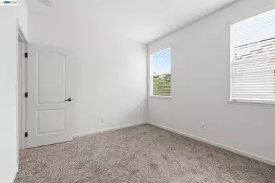 1121 Andreas Ln, Tracy, CA 95376 - Photo 34