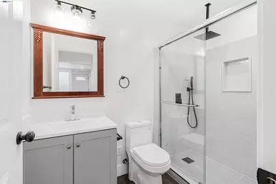 3035 Logan St, Oakland, CA 94601 - Photo 28
