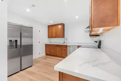 3035 Logan St, Oakland, CA 94601 - Photo 24