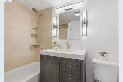 1501 37th Ave #B11, Oakland, CA 94601 - Photo 22