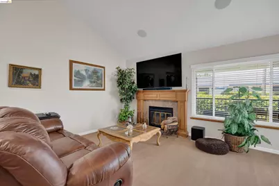 5805 Yawl St, Discovery Bay, CA 94505 - Photo 10