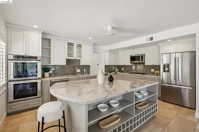 1410 Lakeshore Ave #5, Oakland, CA 94606 - Photo 14
